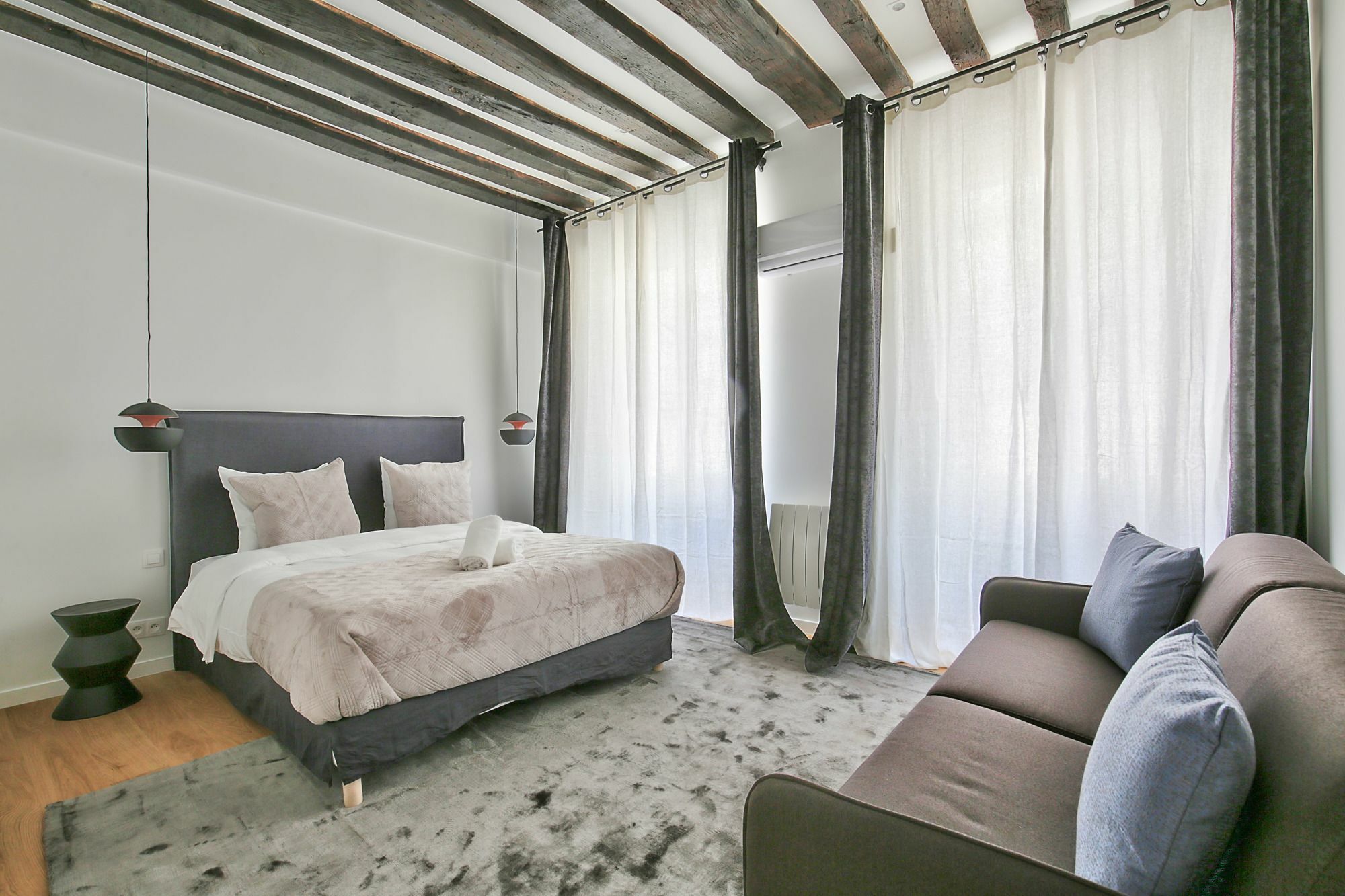 69 - Authentic Parisian Appartement *